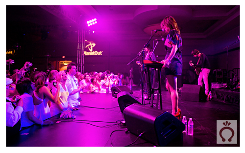 uhh_live1 Live at Dinah Shore (last year)
