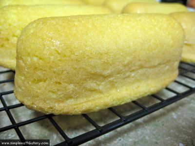 Homemade Twinkie! via simplemathbakery.com