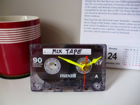 Mix tape clock