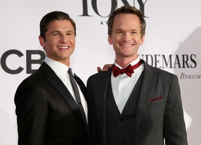 DAVID BURTKA AND HOST NEIL PATRICK HARRIS ON THE RED CARPET/BEING CUTE, Image via Getty Images