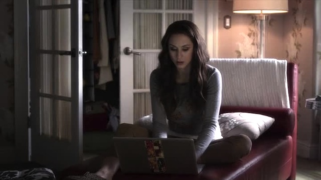 Dear Diary, today Ali wore a pink shirt and it was really pretty. Love, Spencer