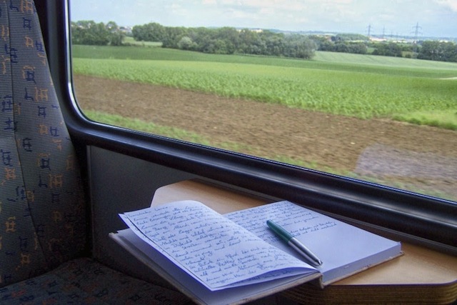The person who took this picture must like writing in whilst in transit too! (Via Suite T)