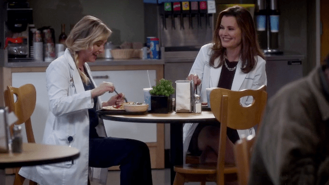 greys1113-21