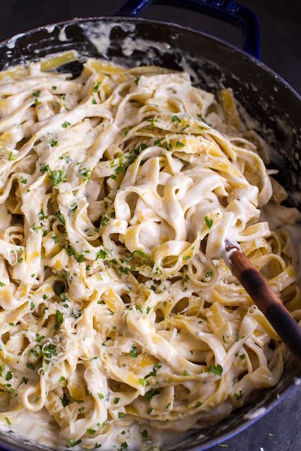 one-pan-baked-champagne-cream-sauce-fettuccine-truffle-oil