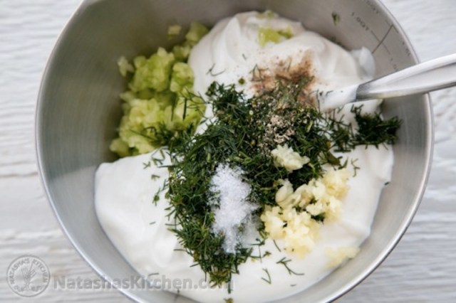 Tzaziki-Sauce_-5-600x400