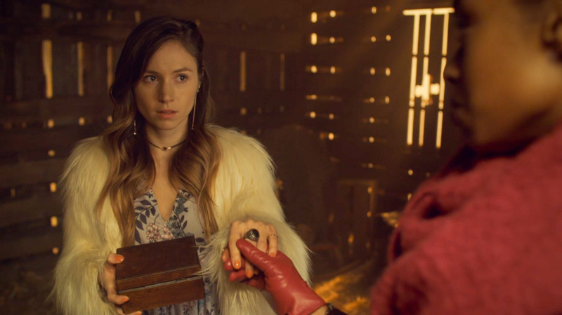 Kate warns Waverly about the ring on her finger