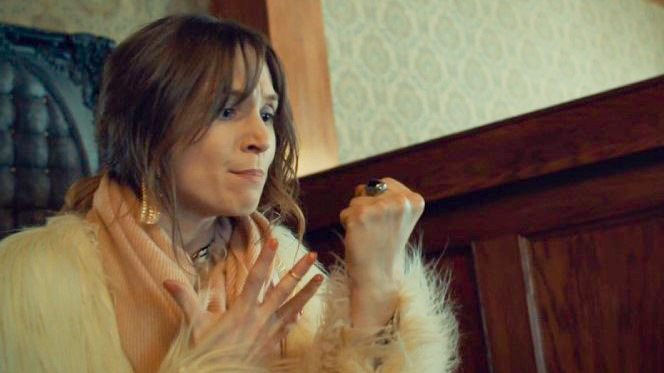 Waverly yells at her ring