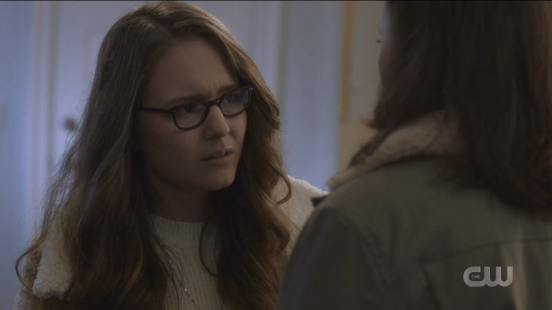 supergirl recap 6x05: Kara scrunches her eyebrows in confusion at Alex.