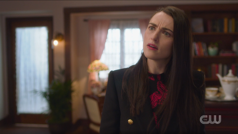 Supergirl 611 recap: Lena Luthor looks perplexed