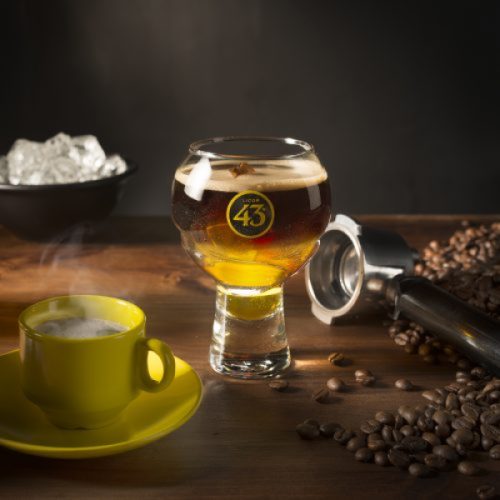 a glass of Licor 43